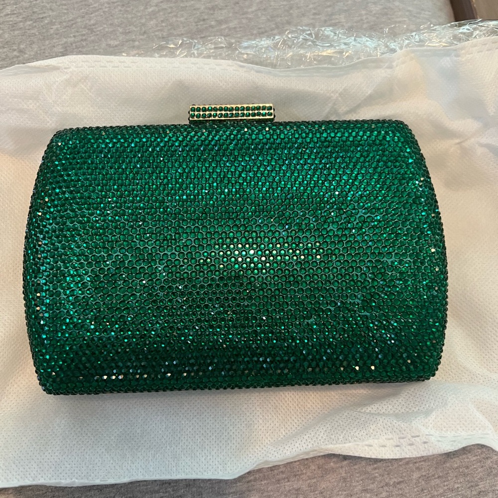 Green dazzling clutch